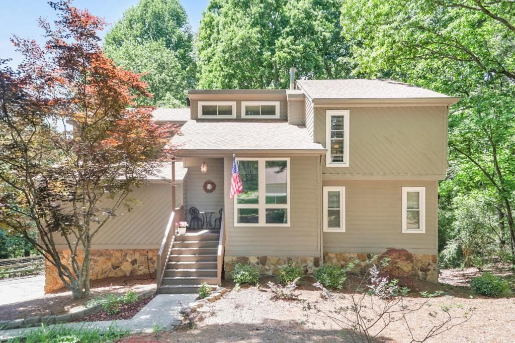 4 bedroom, 4 bathroom, 3,523 sq ft single family residence sold at 2225 Smoke Stone Circle, Marietta, GA 30062