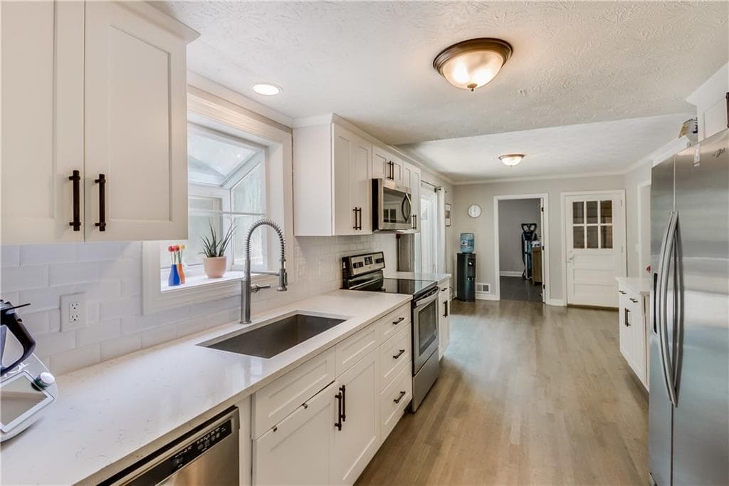 4500 Mountain Creek Drive, Roswell, GA 30075 — most recent listing photo
