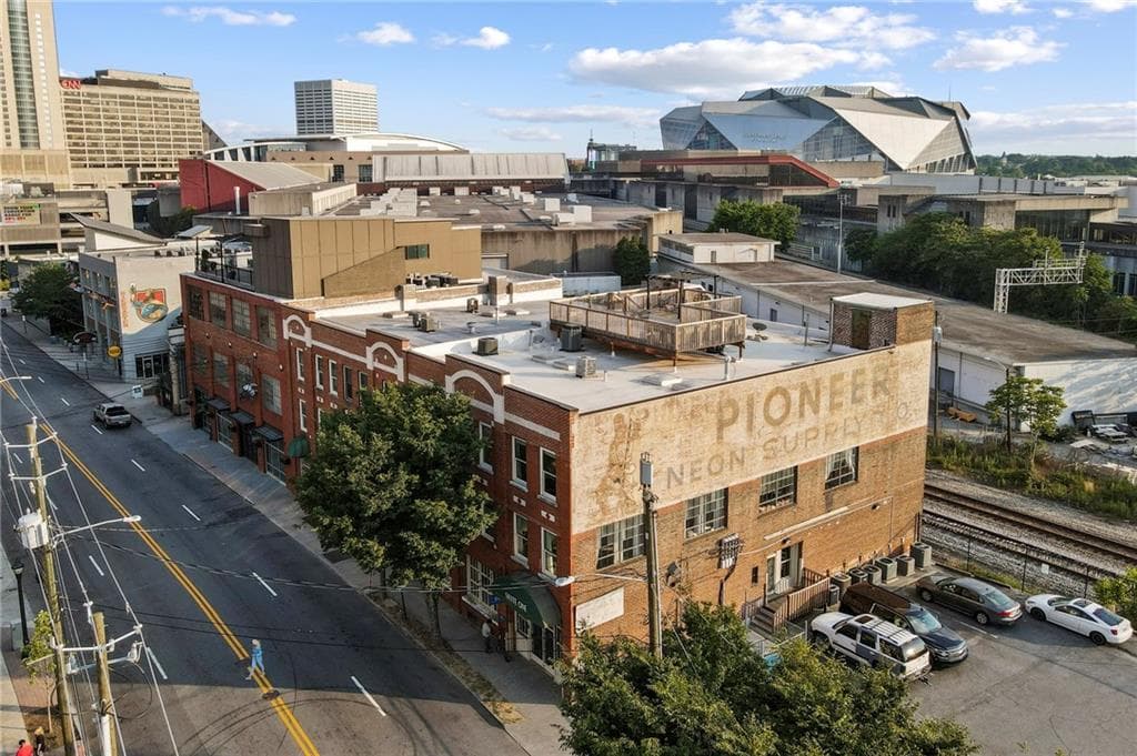 1 bedroom, 1 bathroom, 1,250 sq ft condominium sold at 342 Marietta Street 15, Atlanta, GA 30313