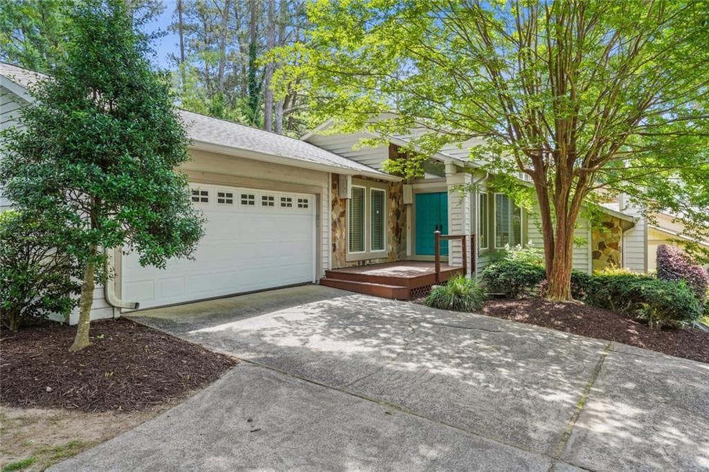 976 Muirfield Drive, Marietta, GA 30068 — most recent listing photo