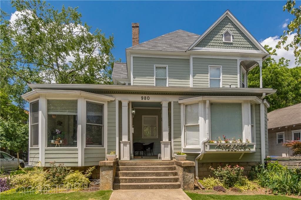1 bedroom, 2 bathroom, 1,130 sq ft condominium sold at 980 Saint Charles Avenue 3, Atlanta, GA 30306