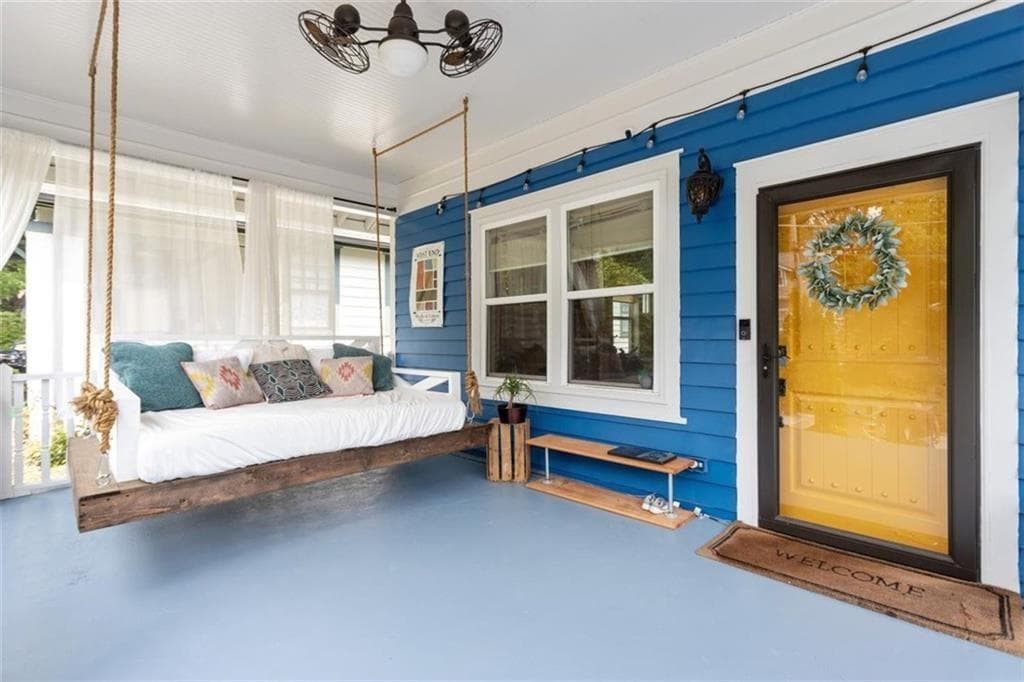 4 bedroom, 4 bathroom, 2,934 sq ft single family residence sold at 950 Beecher Street, Atlanta, GA 30310