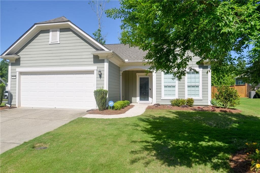 3 bedroom, 2 bathroom, 2,148 sq ft single family residence sold at 2871 Goldfinch Circle, Marietta, GA 30066
