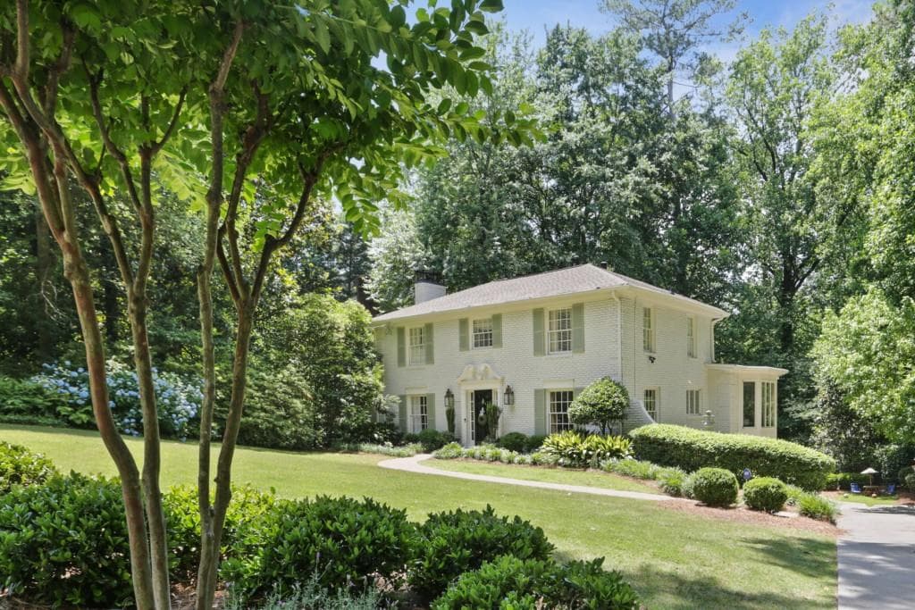 5 bedroom, 5 bathroom, 3,368 sq ft single family residence sold at 2636 Brookdale Drive, Atlanta, GA 30305