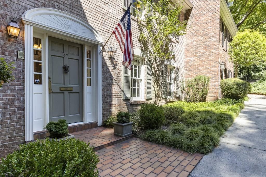 2 bedroom, 3 bathroom, 2,400 sq ft townhouse sold at 3050 Margaret Mitchell Drive 47, Atlanta, GA 30327