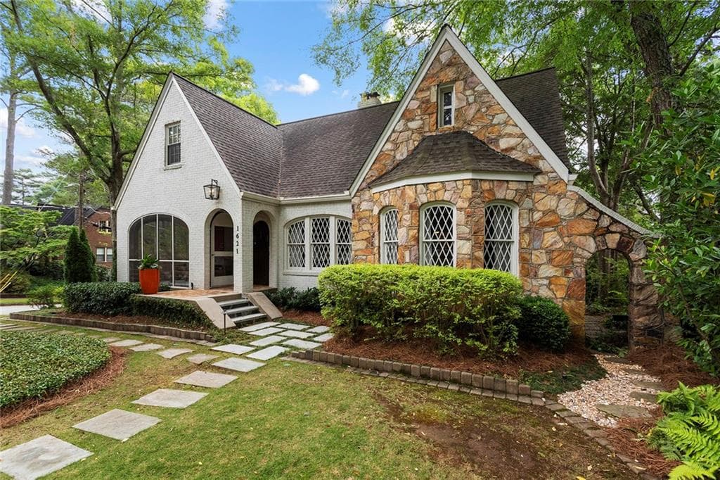 4 bedroom, 3 bathroom, 2,678 sq ft single family residence sold at 1621 Johnson Road, Atlanta, GA 30306