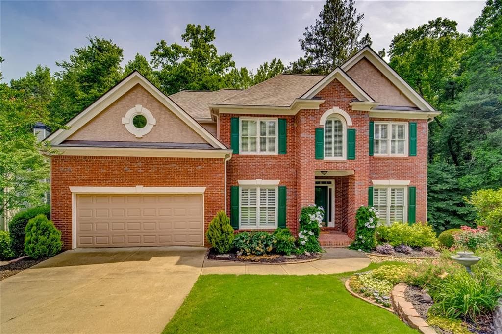4 bedroom, 3 bathroom, 3,642 sq ft single family residence sold at 118 W Point Trail, Woodstock, GA 30189
