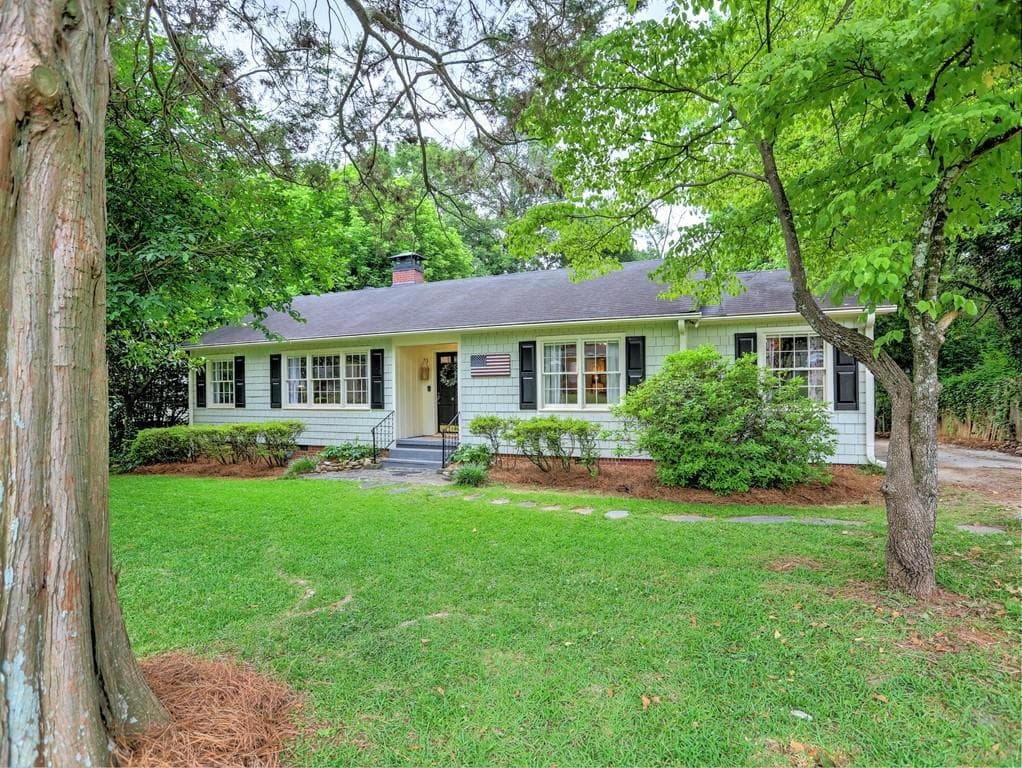 335 Cascade Drive, Marietta, GA 30064 — most recent listing photo
