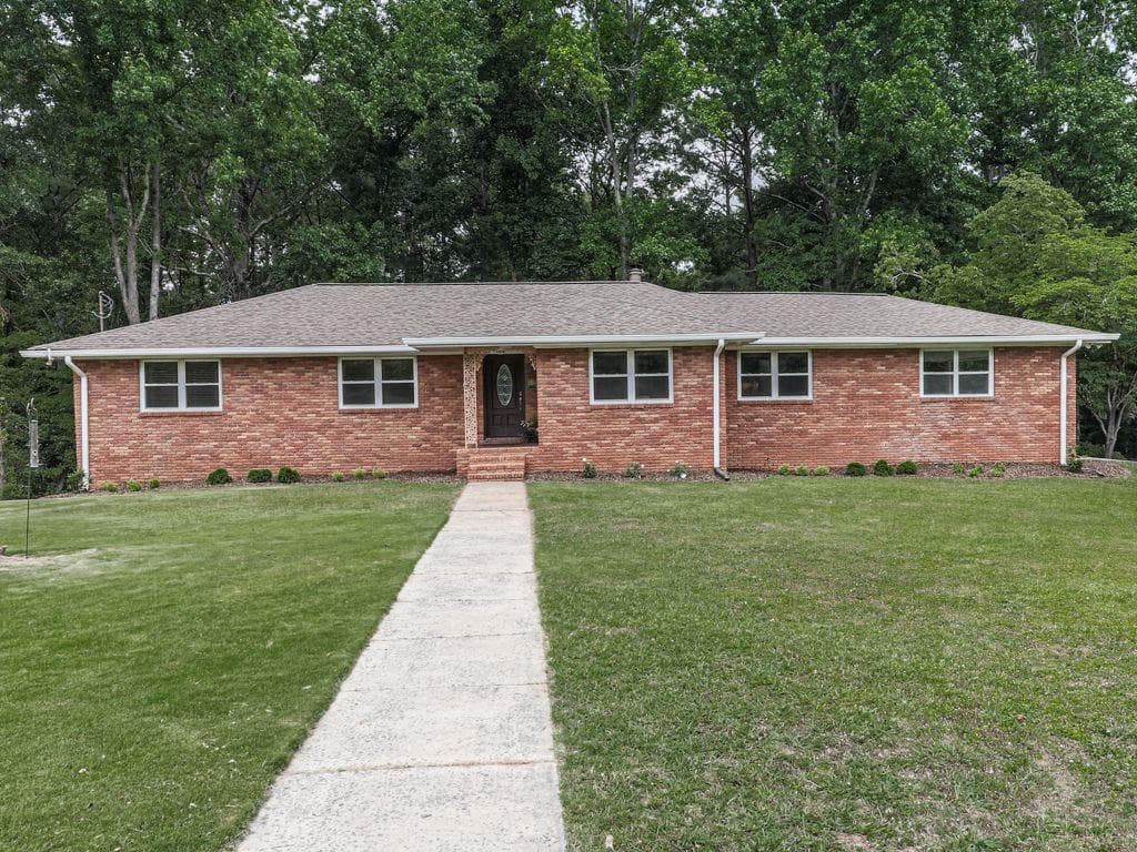 4 bedroom, 3 bathroom, 1,795 sq ft single family residence sold at 997 VELMA Drive, Marietta, GA 30066