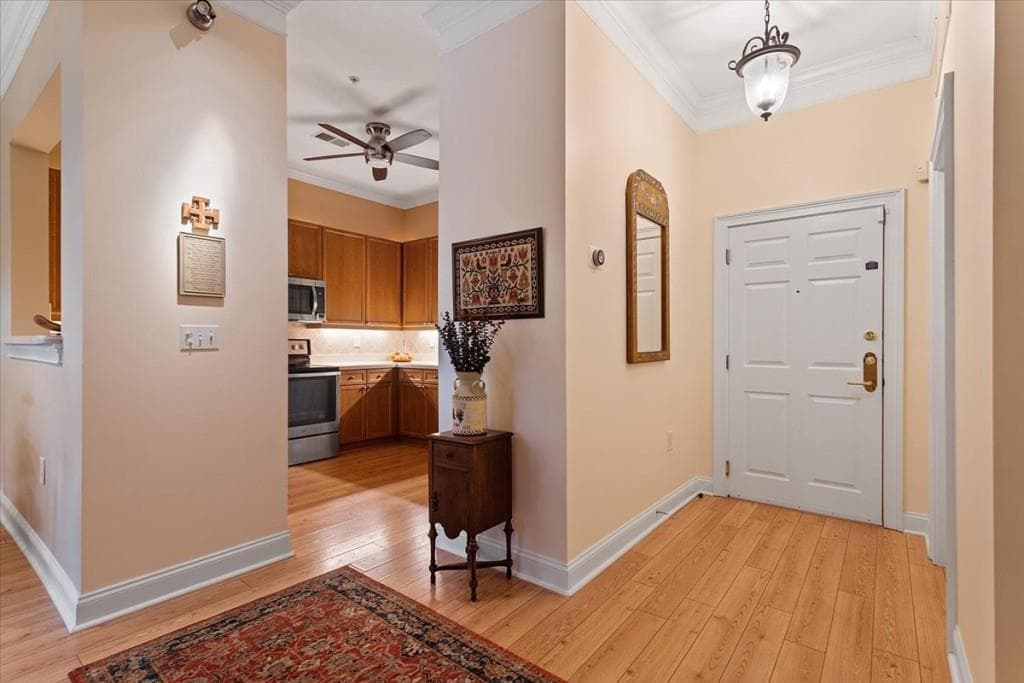 1 bedroom, 2 bathroom, 1,025 sq ft condominium sold at 5415 Northland Drive 108, Atlanta, GA 30342