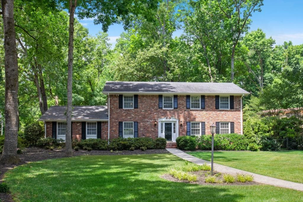 4404 Dunhaven Road, Dunwoody, GA 30338 — most recent listing photo