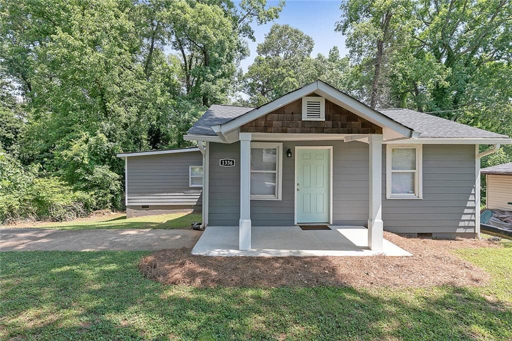 3 bedroom, 2 bathroom, 1,400 sq ft single family residence sold at 1336 Emerald Avenue, Atlanta, GA 30316