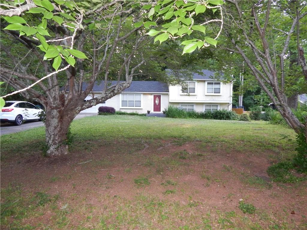 3 bedroom, 2 bathroom, 2,100 sq ft single family residence sold at 3553 Vinyard Way, Lawrenceville, GA 30044