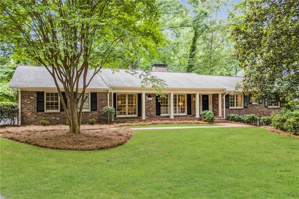4 bedroom, 4 bathroom, 3,061 sq ft single family residence sold at 3612 Cloudland Drive, Atlanta, GA 30327