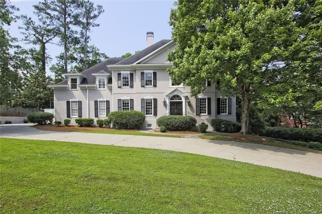 5 bedroom, 7 bathroom, 7,149 sq ft single family residence sold at 2986 DEVONSHIRE, Atlanta, GA 30327
