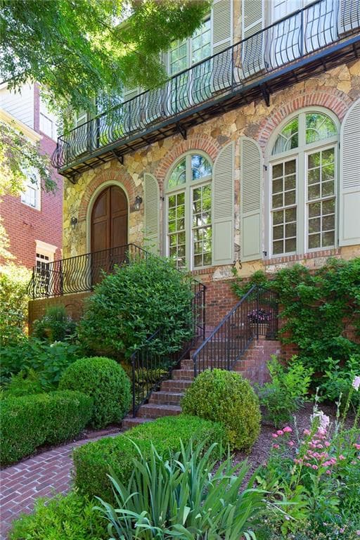 4 bedroom, 4 bathroom, 2,927 sq ft single family residence sold at 48 Conifer Park Lane, Atlanta, GA 30342