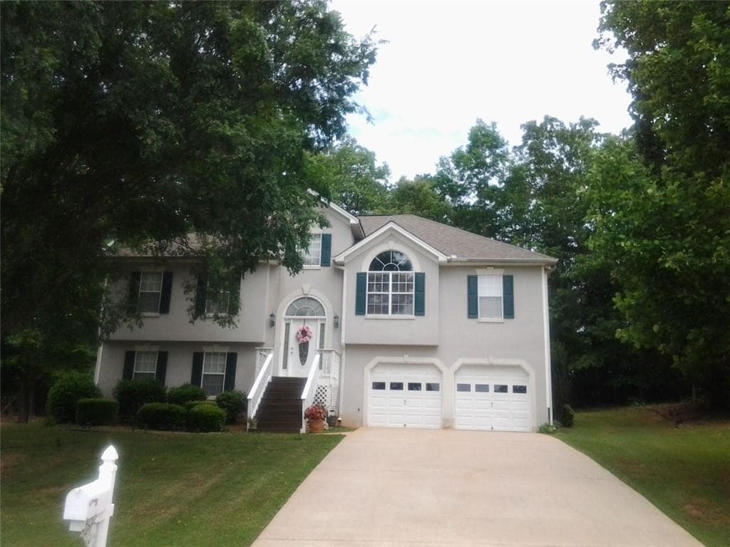 4 bedroom, 3 bathroom, 1,651 sq ft single family residence sold at 4232 ANTLER Court, Douglasville, GA 30135