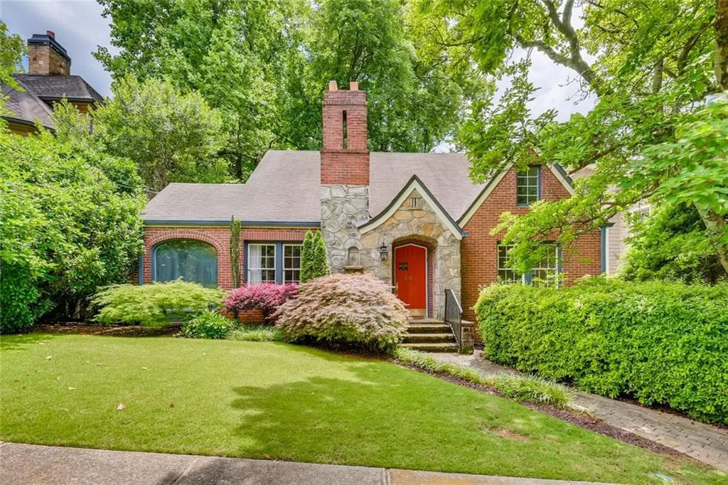 5 bedroom, 3 bathroom, 3,213 sq ft single family residence sold at 881 Glen Arden Way, Atlanta, GA 30306