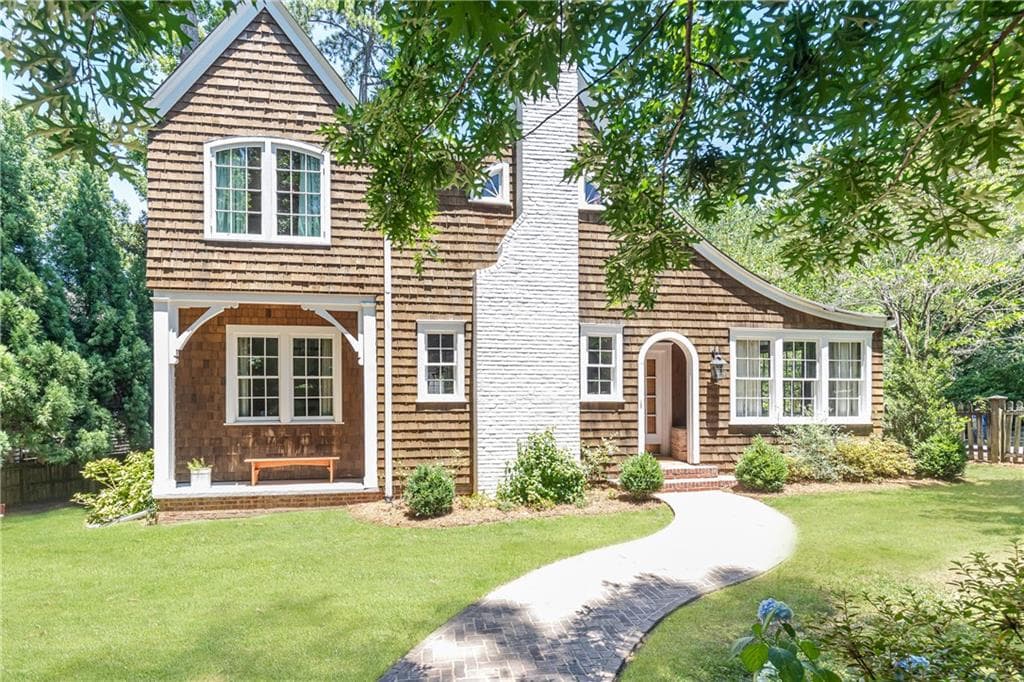 4 bedroom, 3 bathroom single family residence sold at 715 Ellsworth Drive, Atlanta, GA 30318