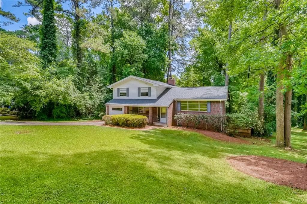 4 bedroom, 2 bathroom single family residence sold at 194 Forest Glen Circle, Avondale Estates, GA 30002