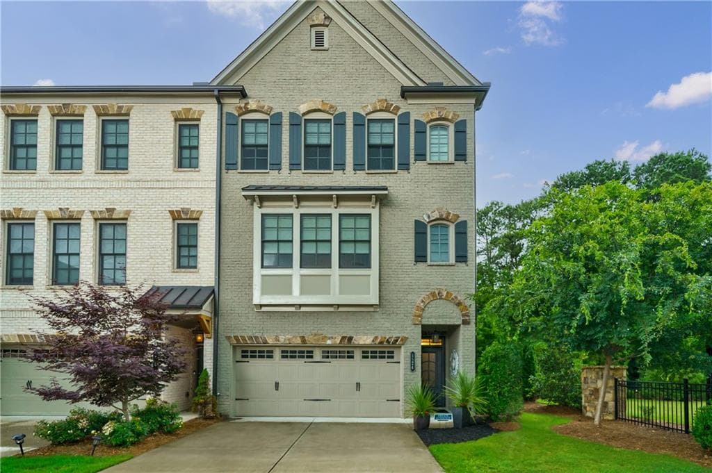 2524 Skyland Drive 9, Brookhaven, GA 30319 — most recent listing photo