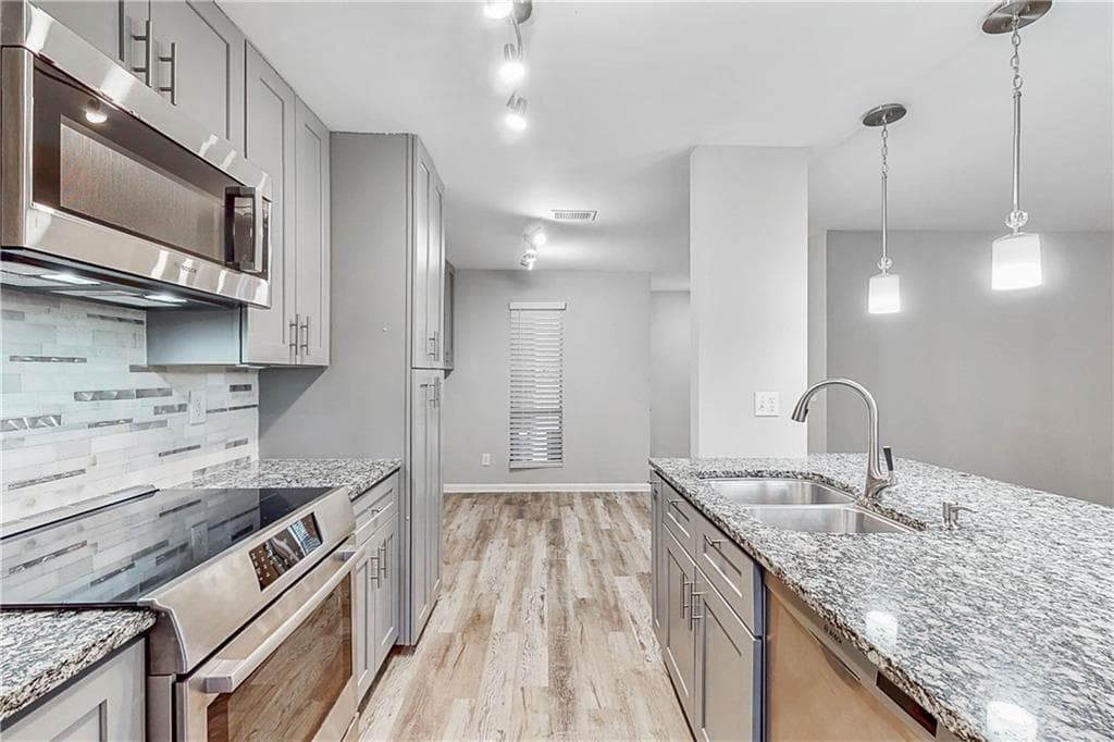 1404 Tuxworth Circle, Decatur, GA 30033 — most recent listing photo