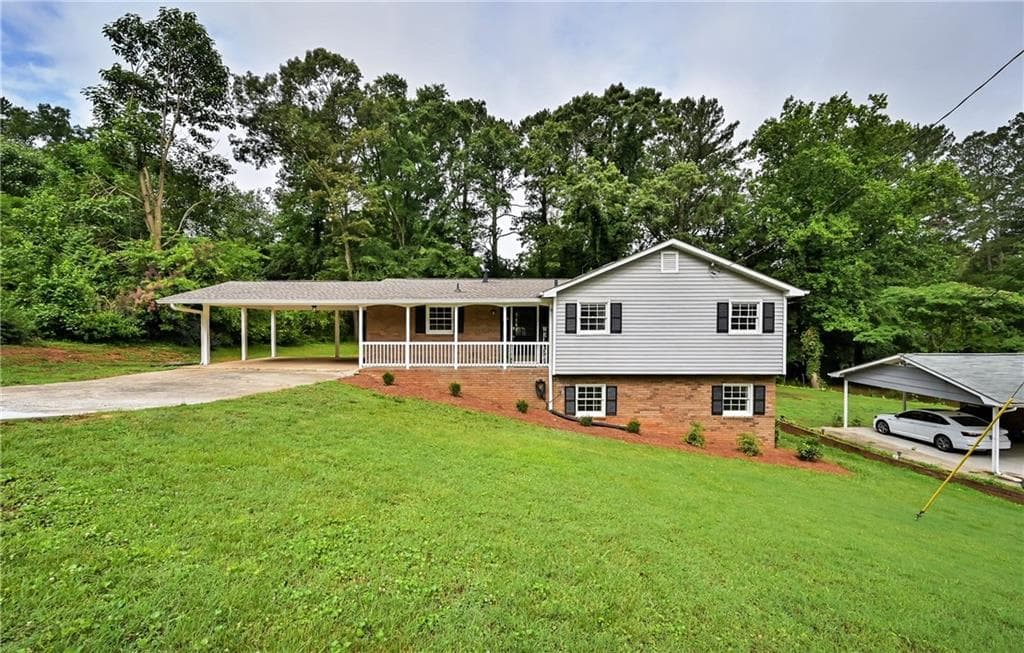 4 bedroom, 2 bathroom, 1,898 sq ft single family residence sold at 3201 Glendale Drive, Marietta, GA 30066