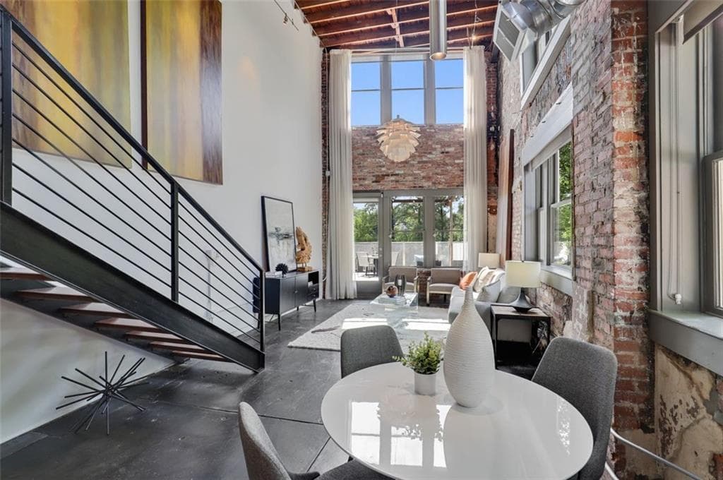2 bedroom, 2 bathroom, 1,392 sq ft condominium sold at 675 Greenwood Avenue 123, Atlanta, GA 30306