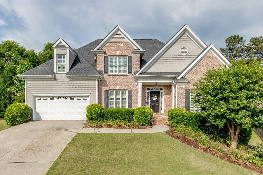 6 bedroom, 4 bathroom, 3,941 sq ft single family residence sold at 1539 School House Run, Dacula, GA 30019