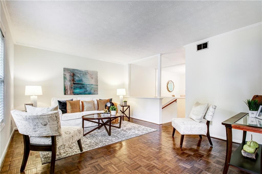 3 bedroom, 3 bathroom, 1,194 sq ft condominium sold at 6901 Park Avenue, Sandy Springs, GA 30342