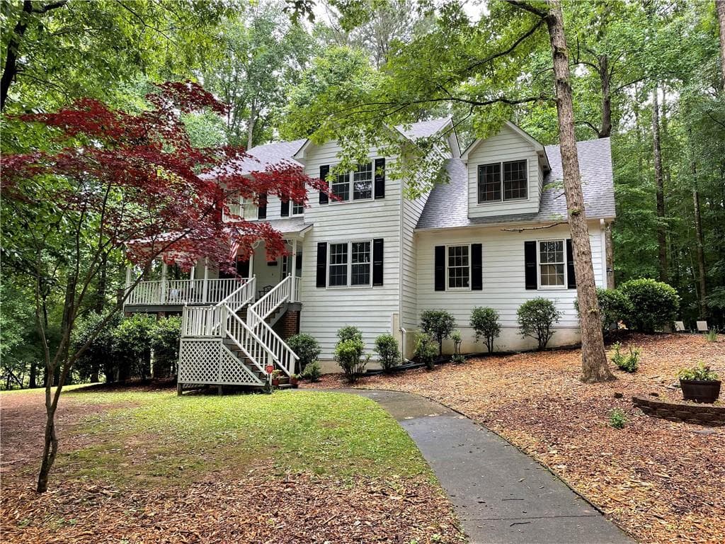 4 bedroom, 4 bathroom, 2,566 sq ft single family residence sold at 230 Della Smith Lane, Canton, GA 30115