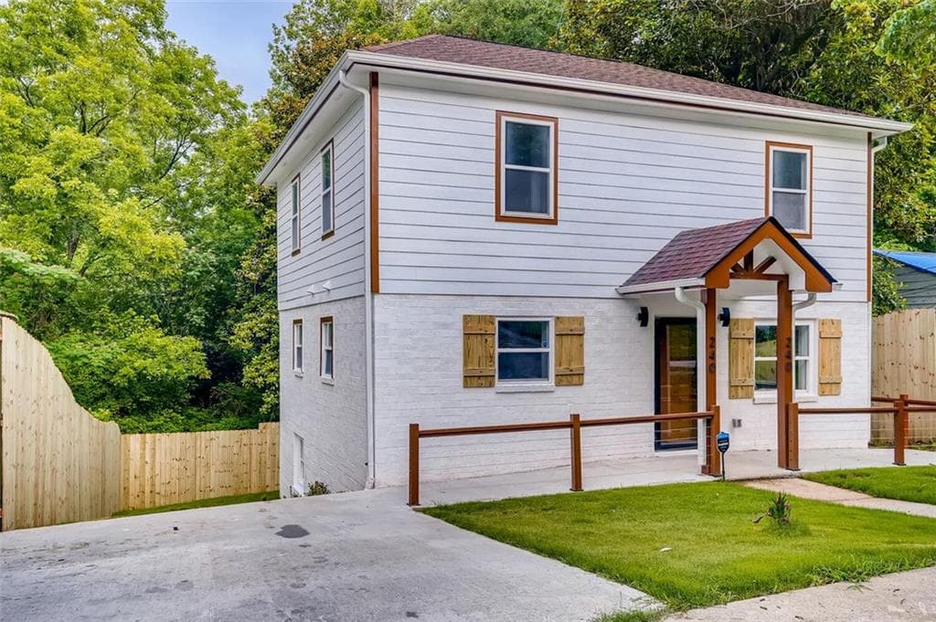 4 bedroom, 4 bathroom, 2,000 sq ft single family residence sold at 240 HOLLY Road, Atlanta, GA 30314