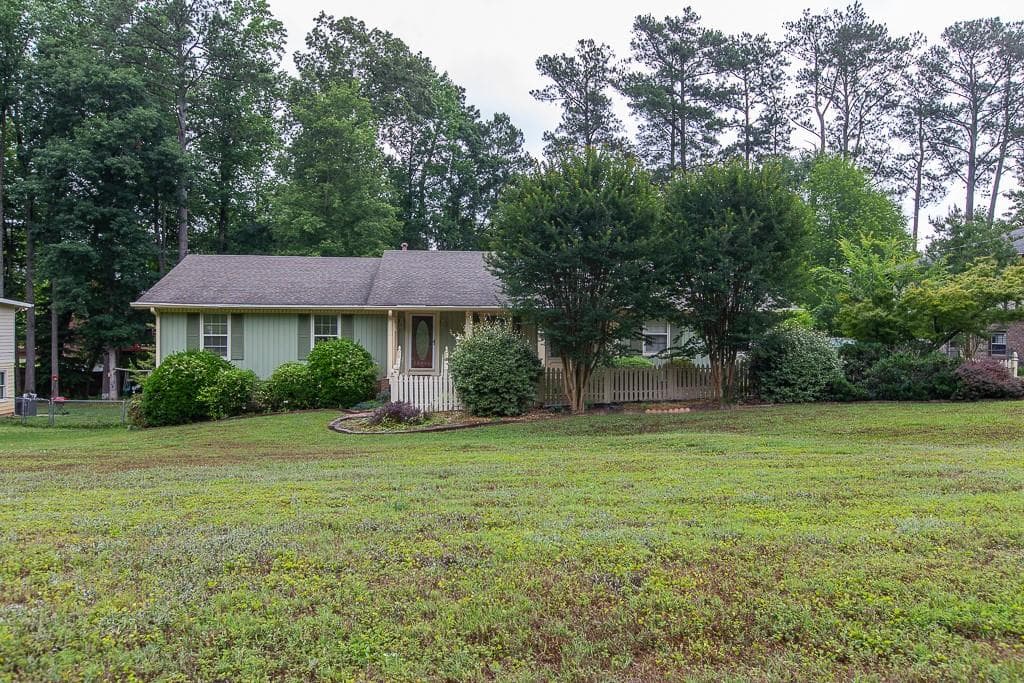 4 bedroom, 3 bathroom, 1,988 sq ft single family residence sold at 2644 Shaywen Circle, Snellville, GA 30078