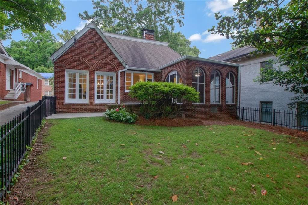 5 bedroom, 3 bathroom, 2,326 sq ft single family residence sold at 933 Rosedale Road, Atlanta, GA 30306