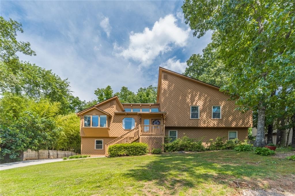 3 bedroom, 3 bathroom, 2,125 sq ft single family residence sold at 1328 Shadowood Court, Marietta, GA 30066