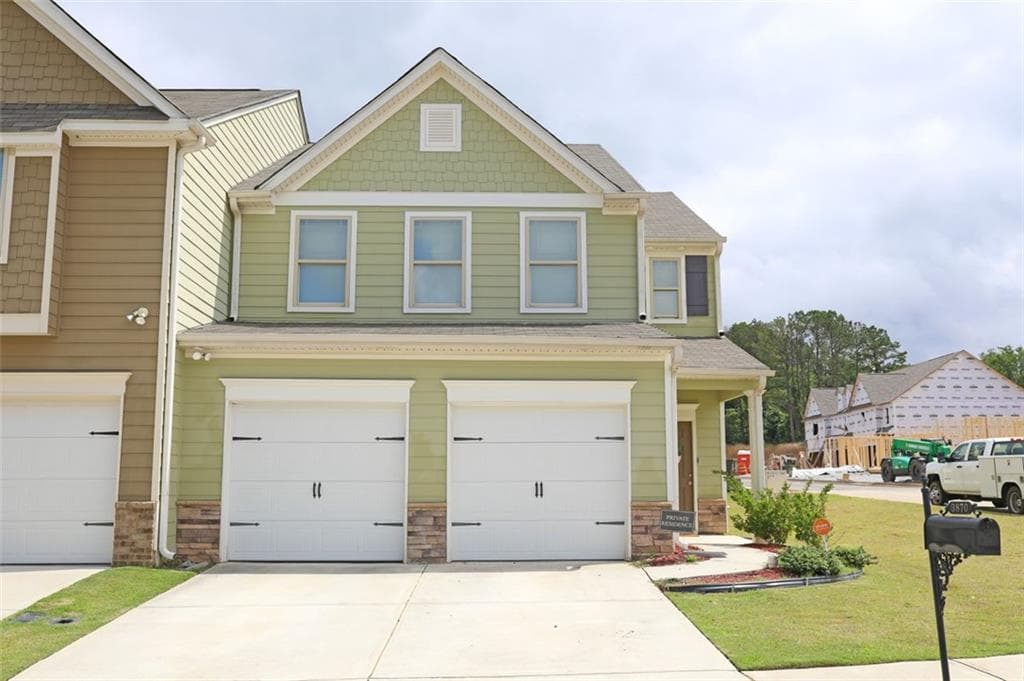 3 bedroom, 3 bathroom, 1,930 sq ft townhouse sold at 3870 NIXON GROVE Drive, Douglasville, GA 30135