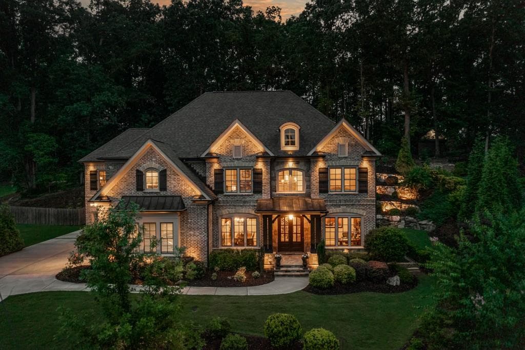 9722 Coleman Road, Roswell, GA 30075 — most recent listing photo