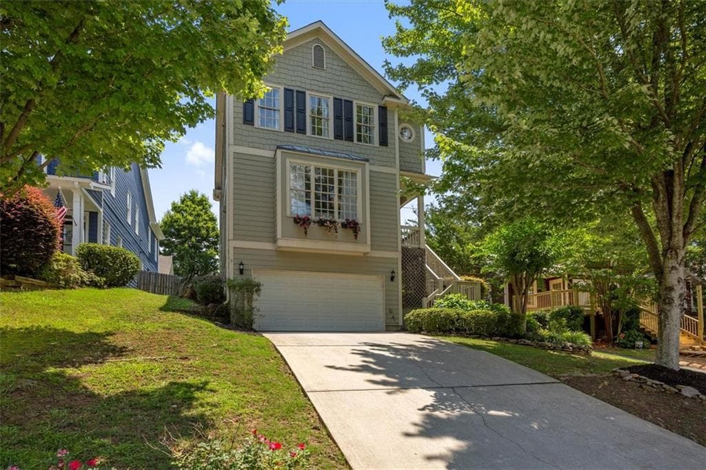 3 bedroom, 3 bathroom, 2,200 sq ft single family residence sold at 1739 Ellen Street, Atlanta, GA 30318