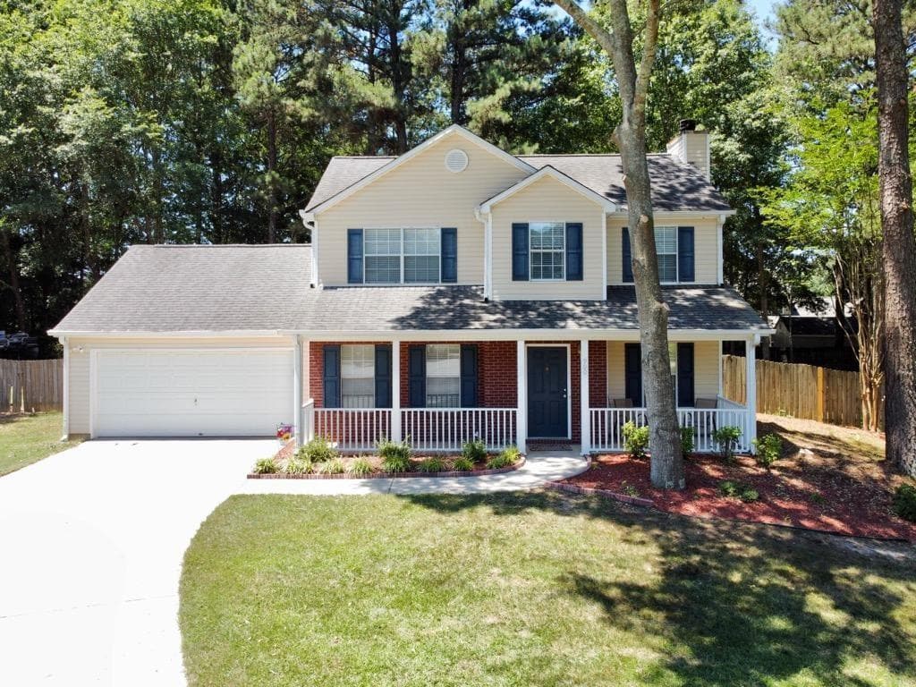 3 bedroom, 3 bathroom, 1,684 sq ft single family residence sold at 900 Wilmont Court, Loganville, GA 30052
