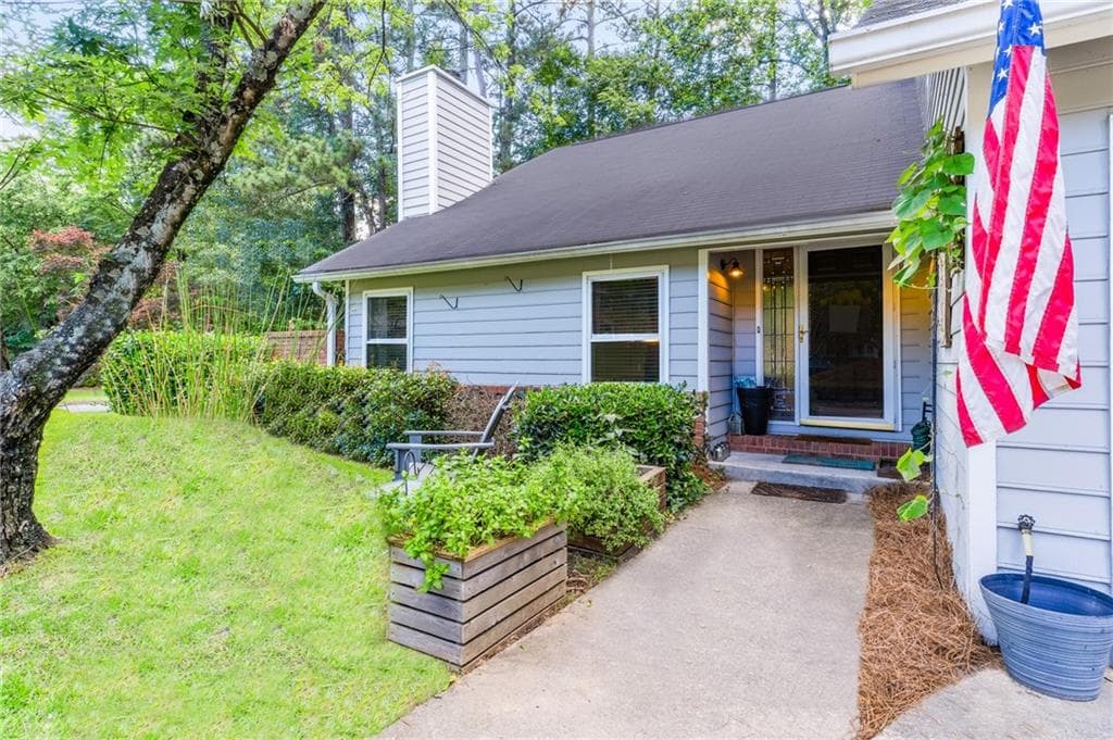 4605 Villa Chase Drive, Marietta, GA 30068 — most recent listing photo