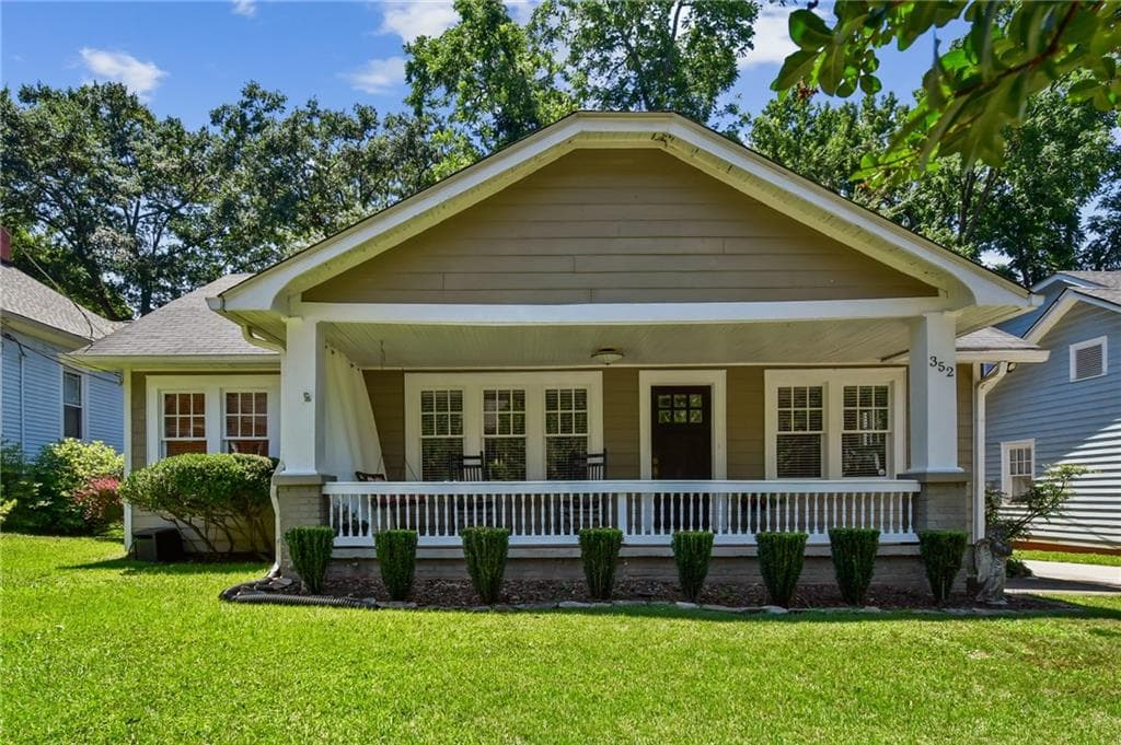 3 bedroom, 2 bathroom, 1,804 sq ft single family residence sold at 352 Glendale Avenue, Atlanta, GA 30307