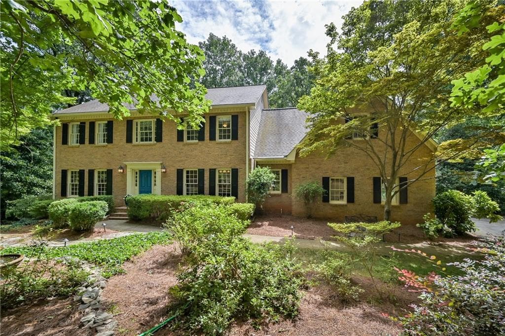 5 bedroom, 4 bathroom, 3,886 sq ft single family residence sold at 4883 Township Brow, Marietta, GA 30066