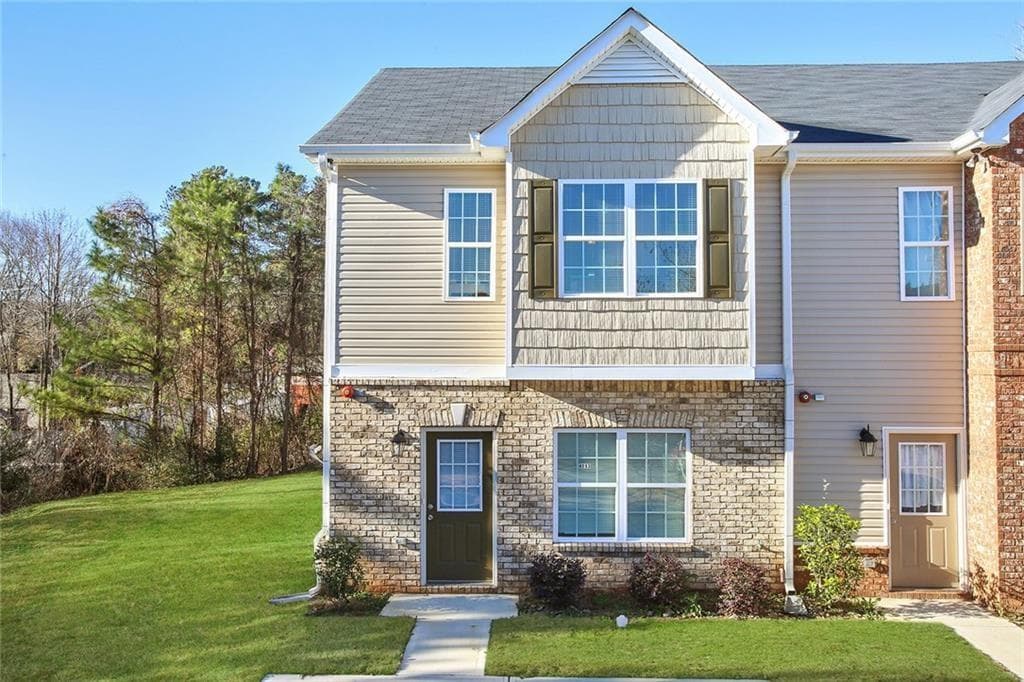 3 bedroom, 3 bathroom, 1,470 sq ft townhouse sold at 4093 Browne Court, Conley, GA 30288