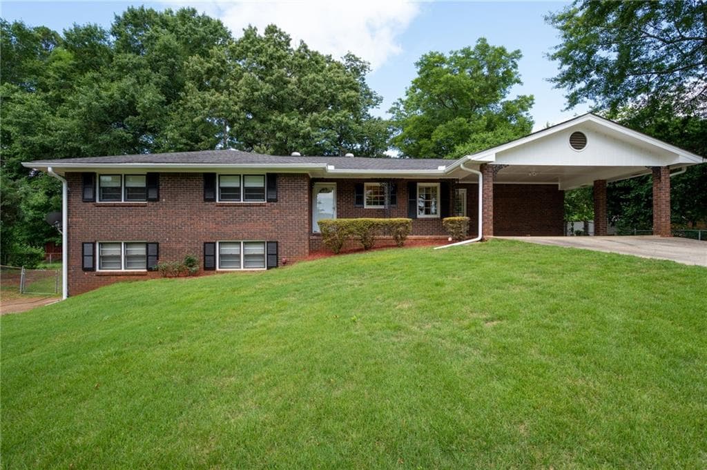 3 bedroom, 2 bathroom, 1,723 sq ft single family residence sold at 1721 Bonnterre Drive, Marietta, GA 30062