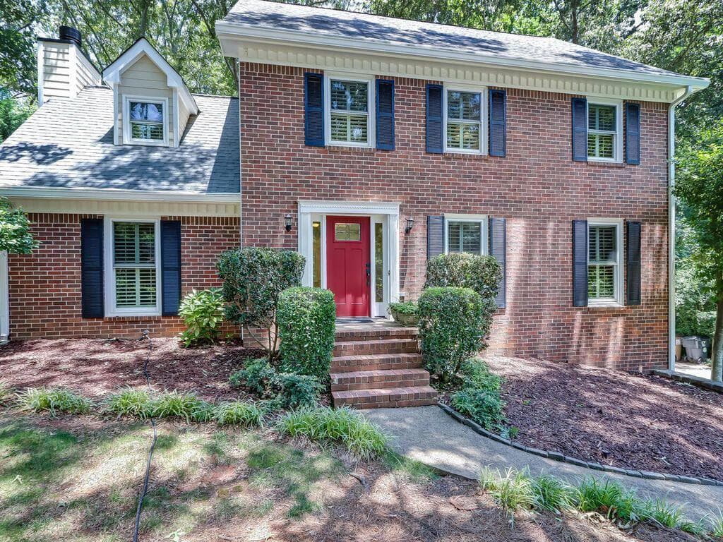 4 bedroom, 3 bathroom, 2,483 sq ft single family residence sold at 4142 Manor House Drive, Marietta, GA 30062