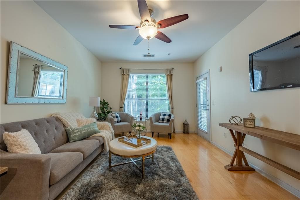 2 bedroom, 1 bathroom, 900 sq ft condominium sold at 821 Ralph McGill Boulevard 2316, Atlanta, GA 30306