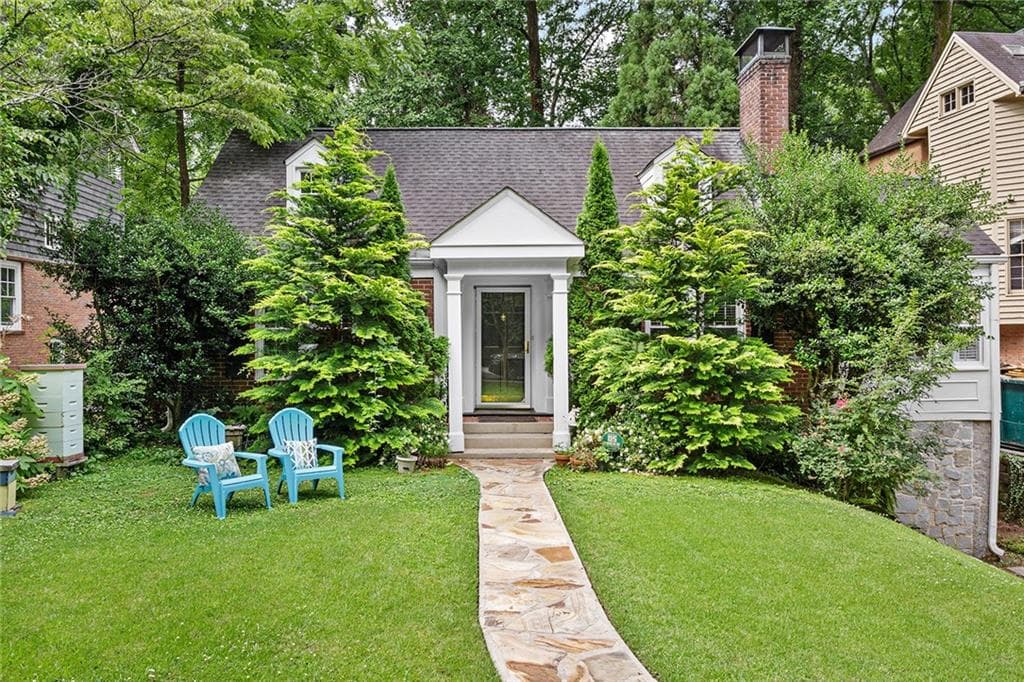 3 bedroom, 2 bathroom, 1,612 sq ft single family residence sold at 843 Kings Court, Atlanta, GA 30306
