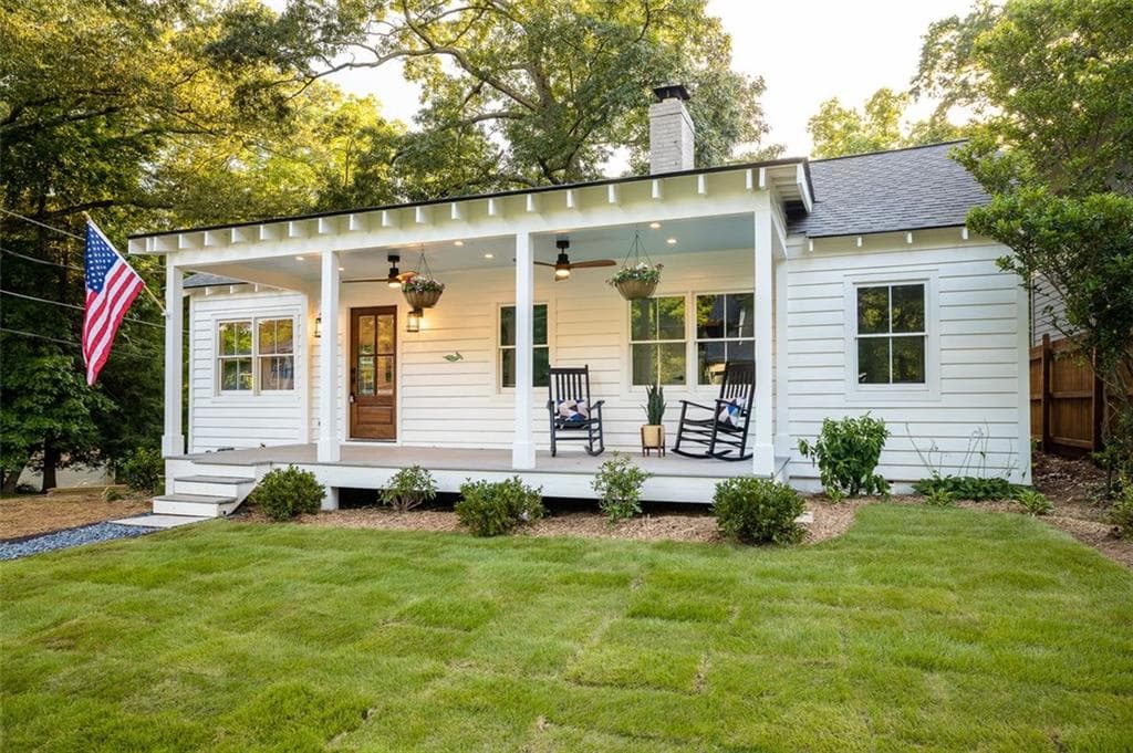 2 bedroom, 2 bathroom, 1,080 sq ft single family residence sold at 116 SISSON Avenue, Atlanta, GA 30317