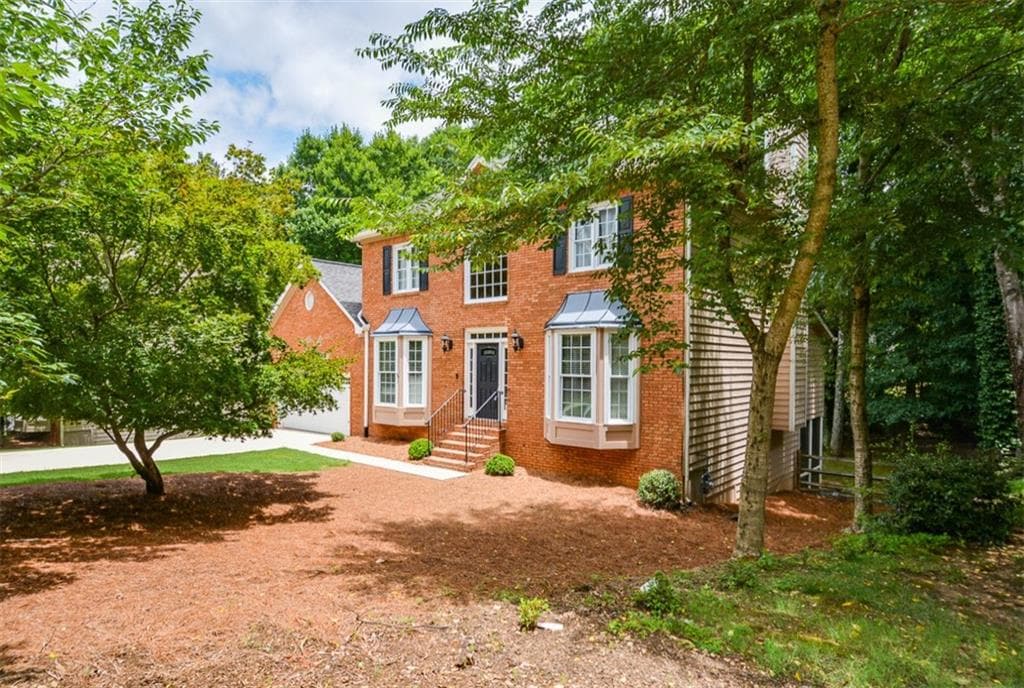 4 bedroom, 3 bathroom, 3,064 sq ft single family residence sold at 4114 Huntcliff Drive, Woodstock, GA 30189