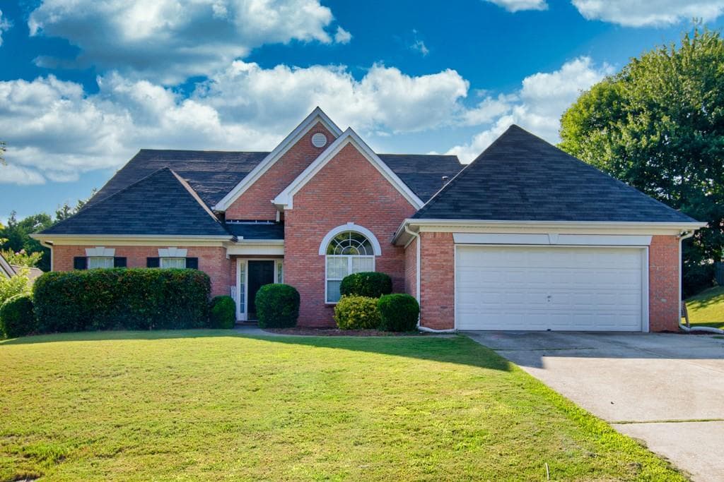 3 bedroom, 2 bathroom, 2,448 sq ft single family residence sold at 2637 Links Overlook Drive, Dacula, GA 30019